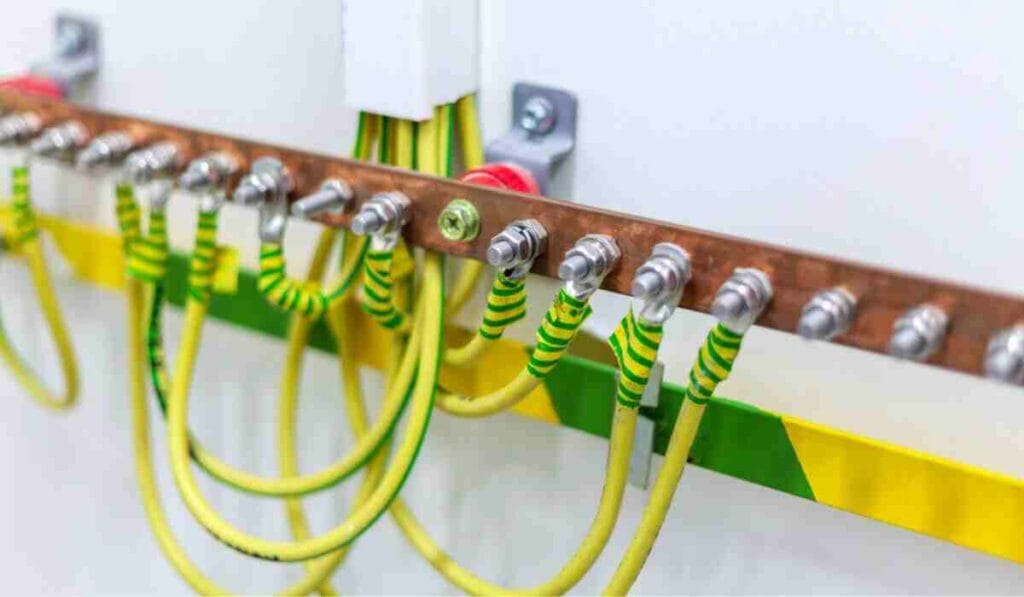 अर्थिंग (Earthing) क्या है? अर्थिंग कैसे किया जाता है? पूरी जानकारी।